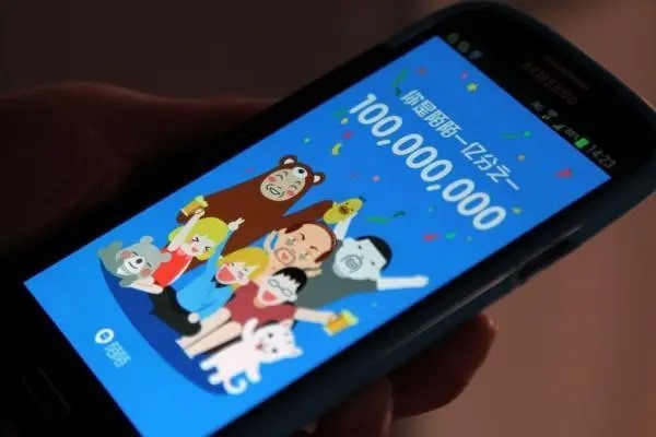 陌陌女号怎么发朋友圈引流？